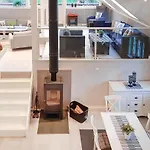 Cozy In With Wifi *